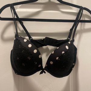 Victoria’s Secret very sexy push-up bra